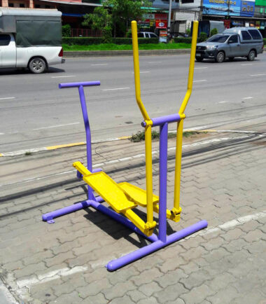 เครื่องออกกำลังกายกลางแจ้ง อุปกรณ์บริหารสโพก-หัวไหล่(แบบโยก-วิ่งสลับเท้า)