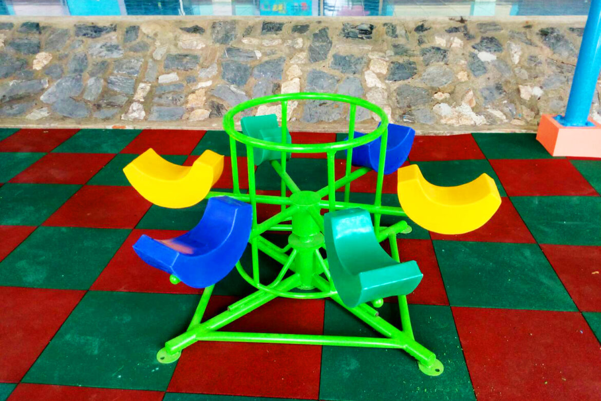 เล่น ม้าหมุน