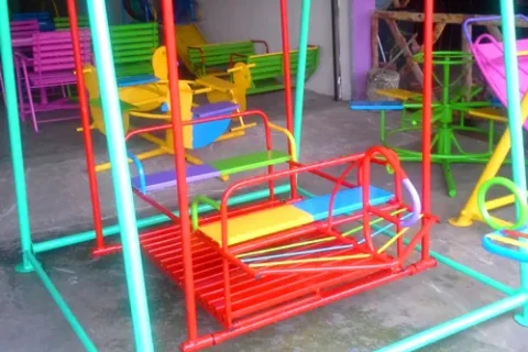 ชิงช้า เรือท้องแบน